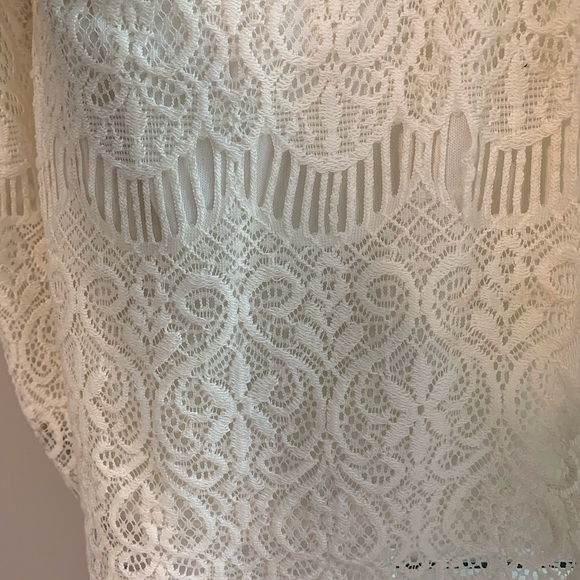 LF Flower Lace Formal Dress - Picture 8 of 9